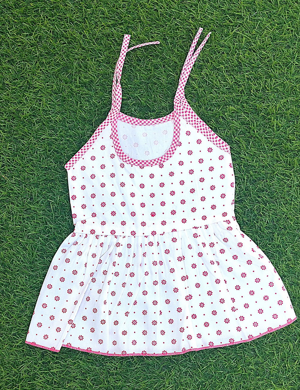 PURE COTTON, PURE CUTENESS – ADORABLE WHITE BASE KNOT FROCKS